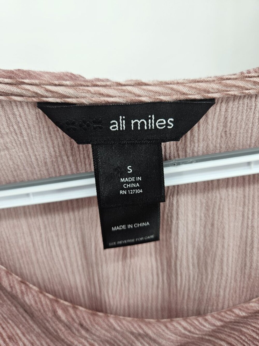 Ali Miles Cowl Neck Asymmetric Hem Crinkled Tunic Top Mauve Women's Size S NEW - Picture 8 of 12